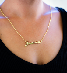 Classic Carrie Name Necklace